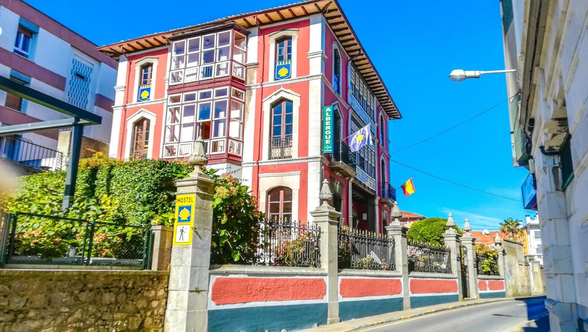 La Casona Del Peregrino Hostel *